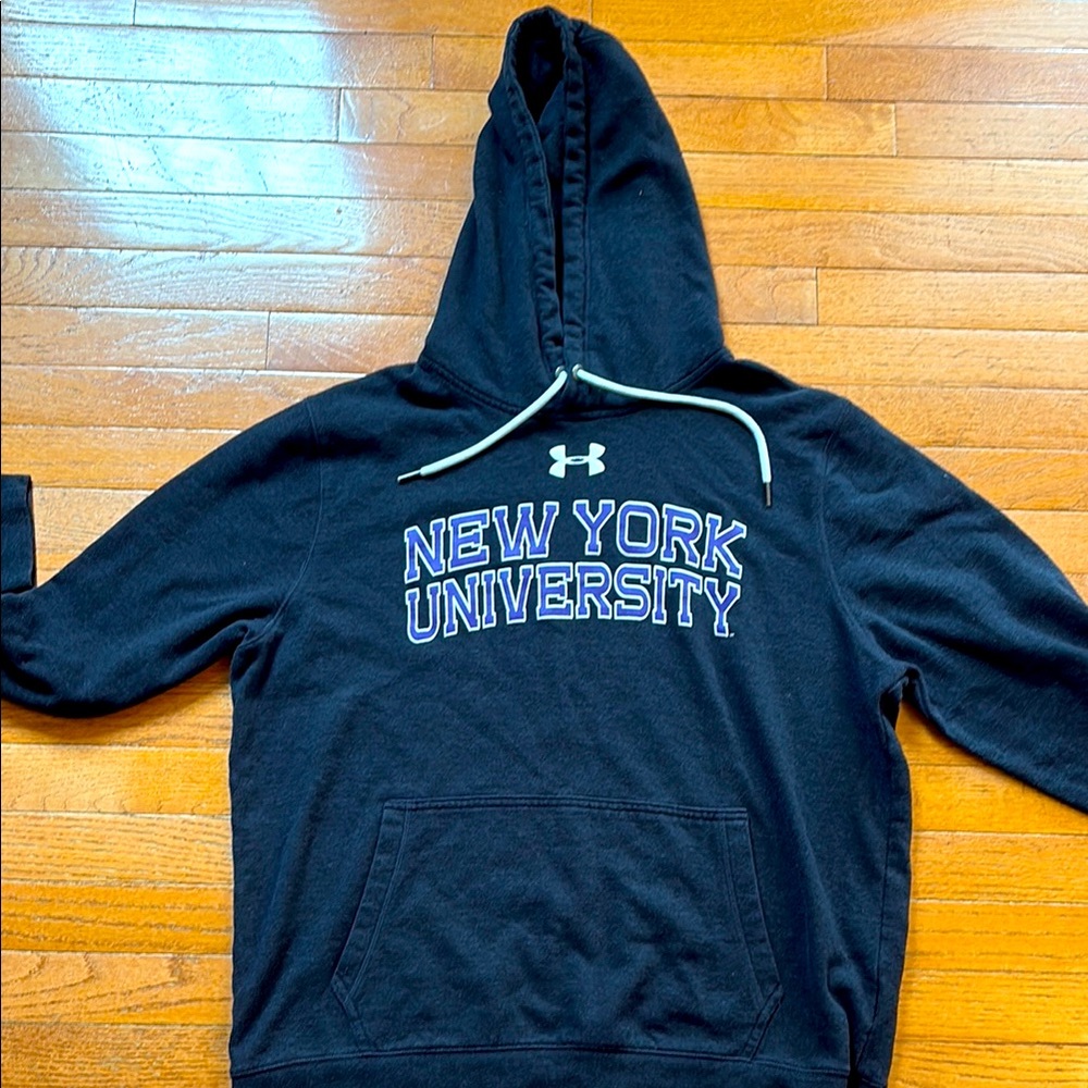 NYU Under Armour hoodie. EUC. Size L